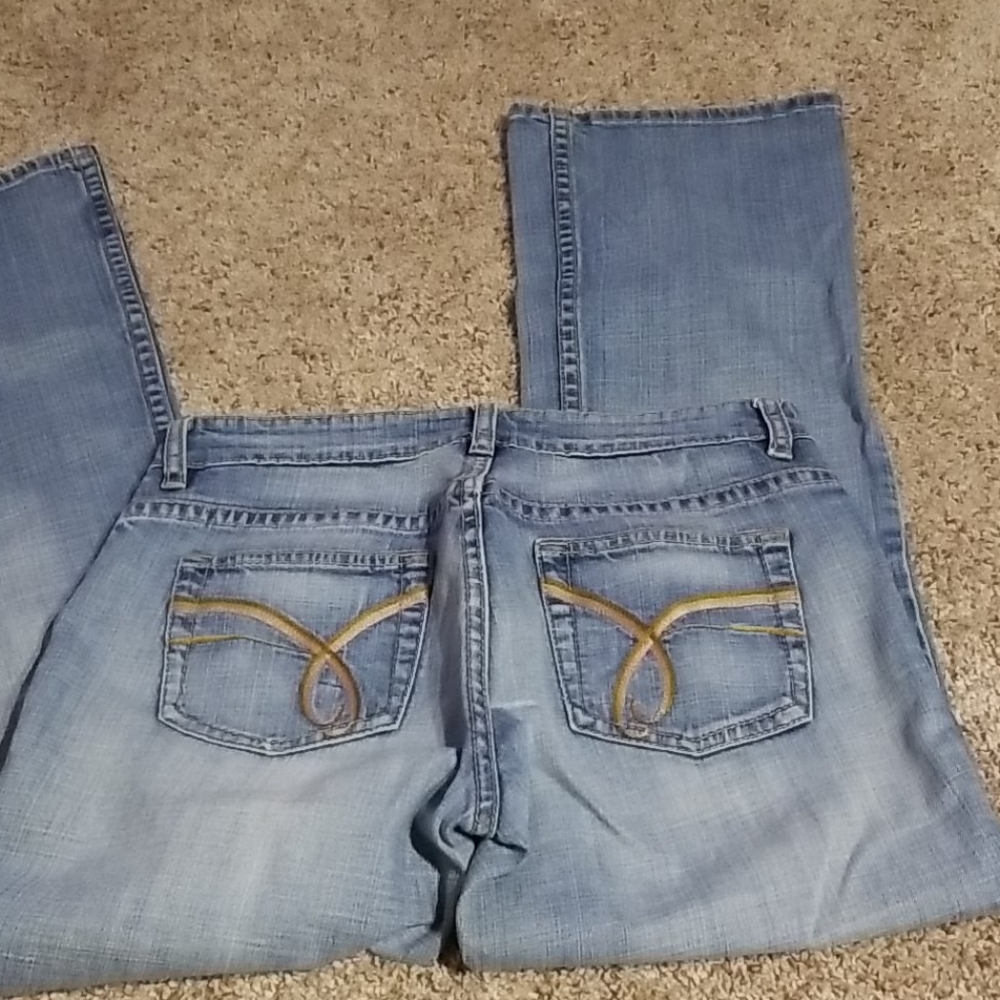 Jeans - Picture 2 of 4
